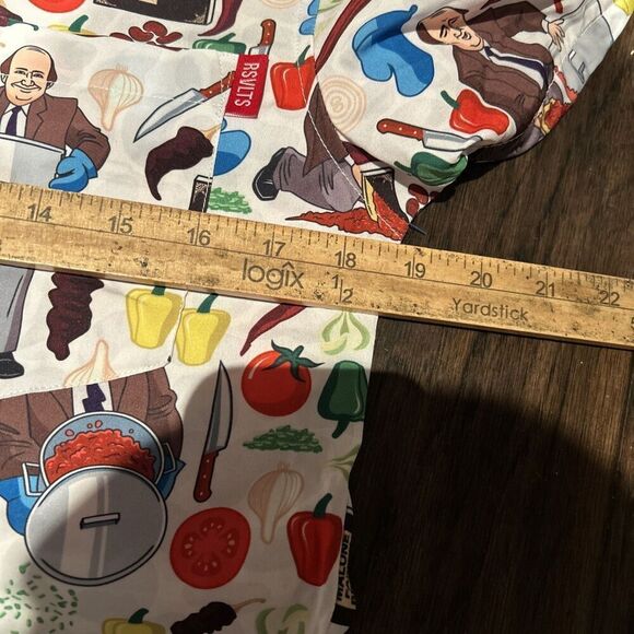 RSVLTS The Office Shirt Small Kunuflex Kevins Famous Chili Malone Family Recipe - Picture 7 of 8